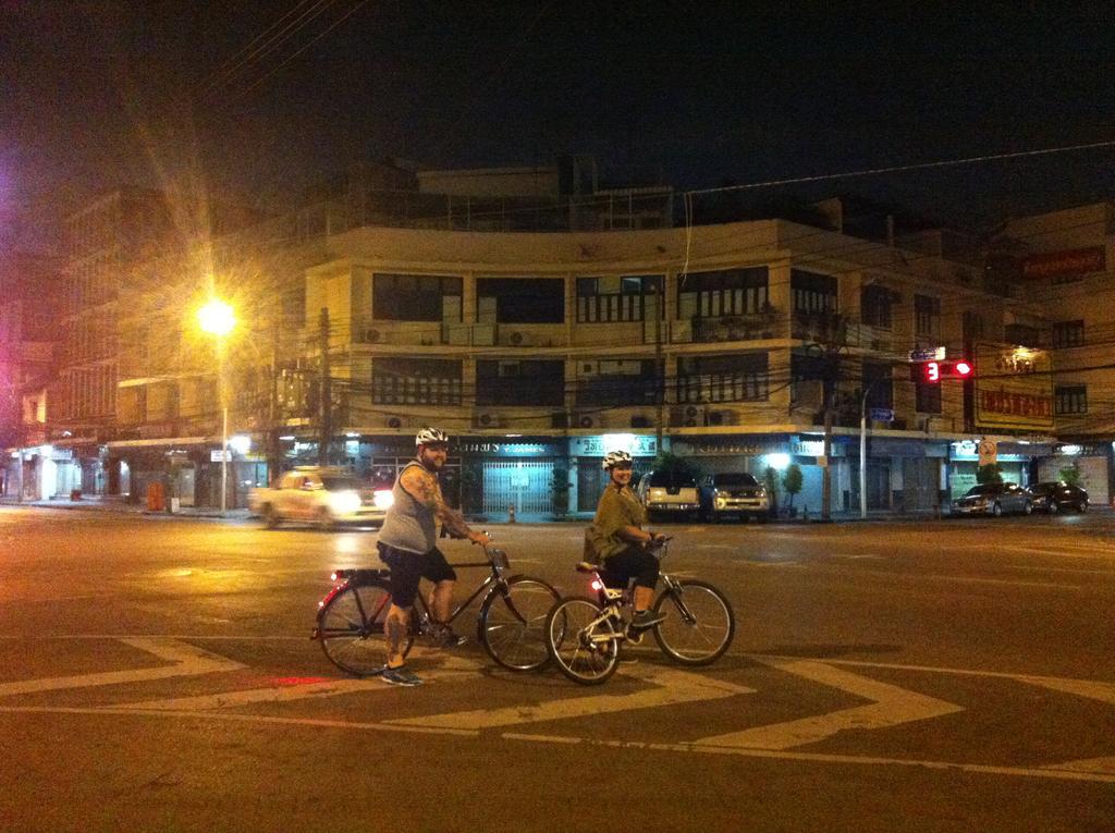 Bangkok Bed And Bike Hostel Εξωτερικό φωτογραφία